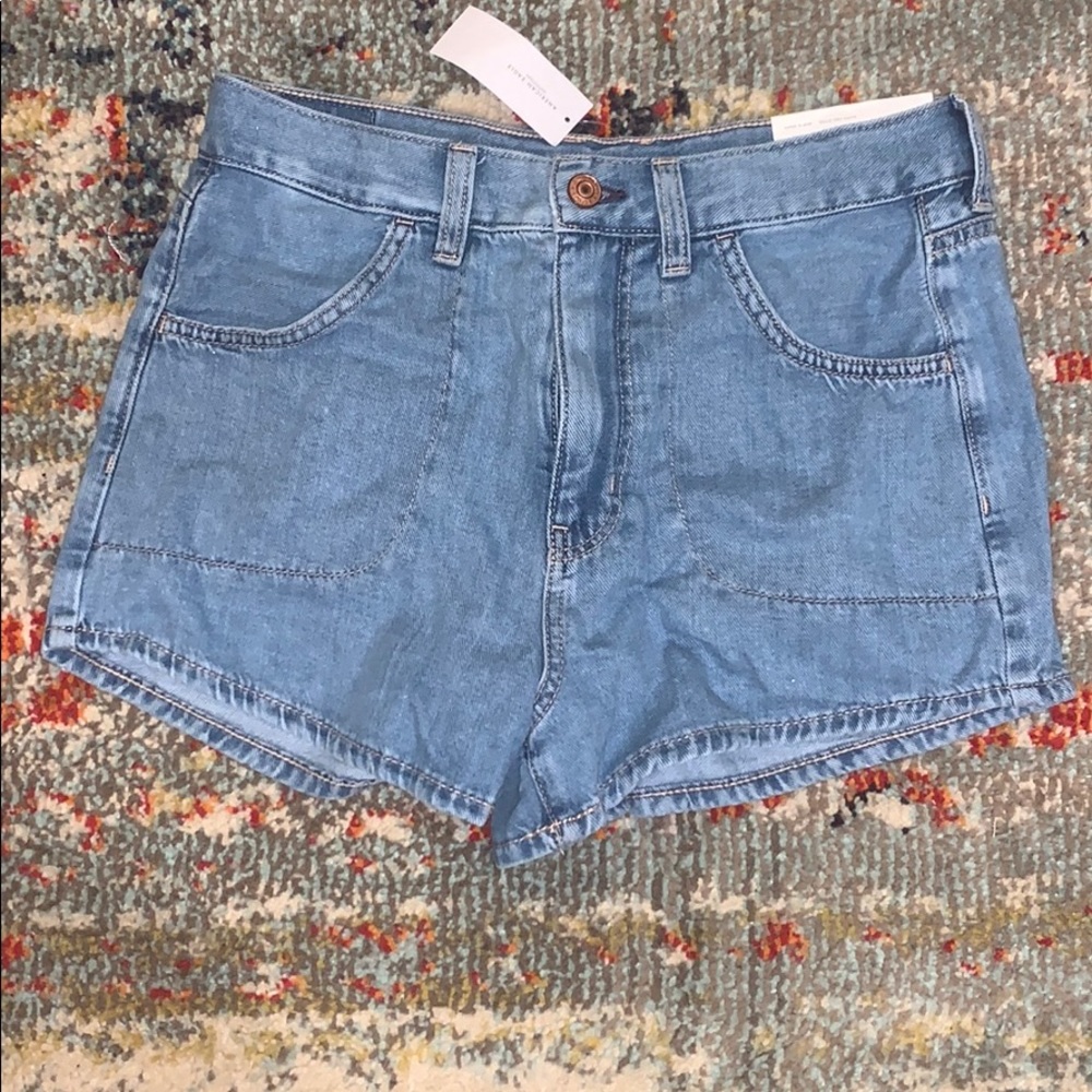 american eagle super high rise shorts!